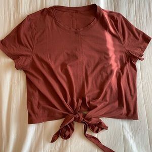 Brand new lululemon tie back tee size 4